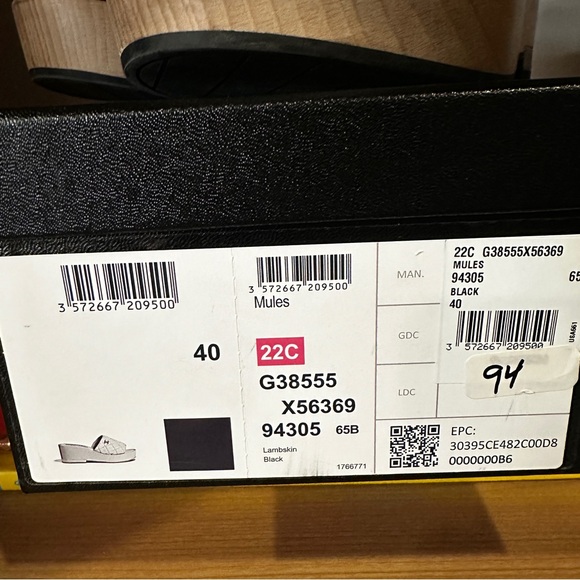 Chanel wood wedge slides, excellent condition!! - Picture 6 of 7